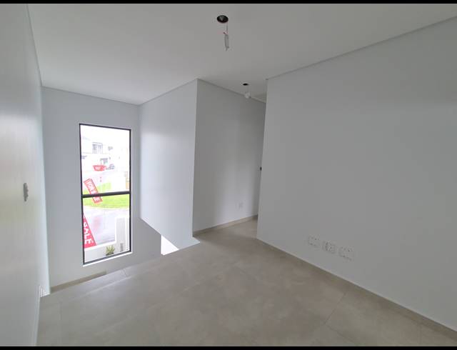 4 BEDROOM HOUSE FOR SALE IN SANDOWN